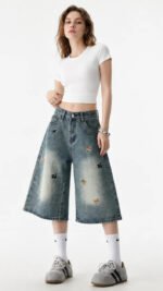 Women's Wide-Leg Cropped Jeans with Dog Embroidery