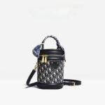 Women's Elegant Cylindrical Bucket Crossbody Bag