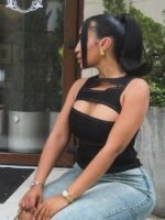 Women's Sleeveless Round Neck Hollow Vest Top