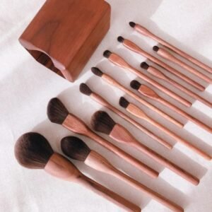 Wooden Makeup Brush Set for Face & Eyes