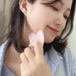 Heart-Shaped Jade Gua Sha Facial Massage Tool